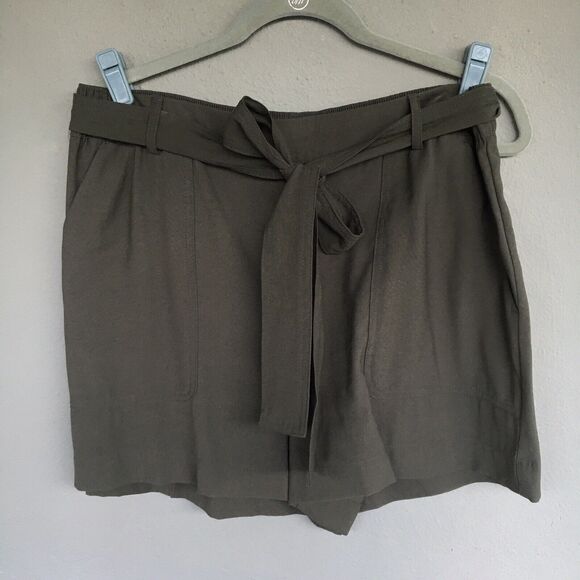 A New Day Paperbag Shorts Size L Tie High Waist Olive Green Wide leg  Boho - Picture 2 of 10